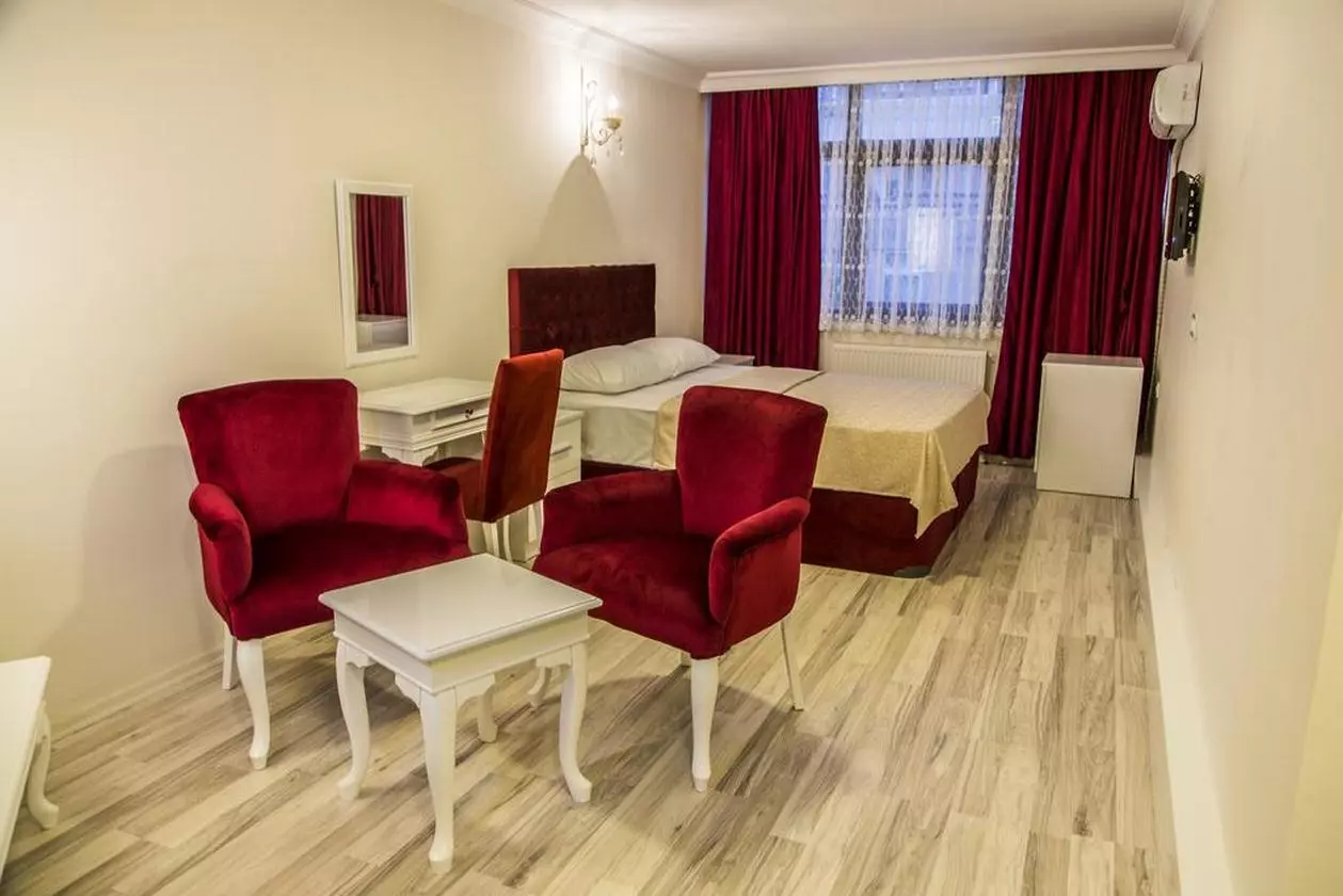 REGENCY_SHABAVIZ (16).jpg